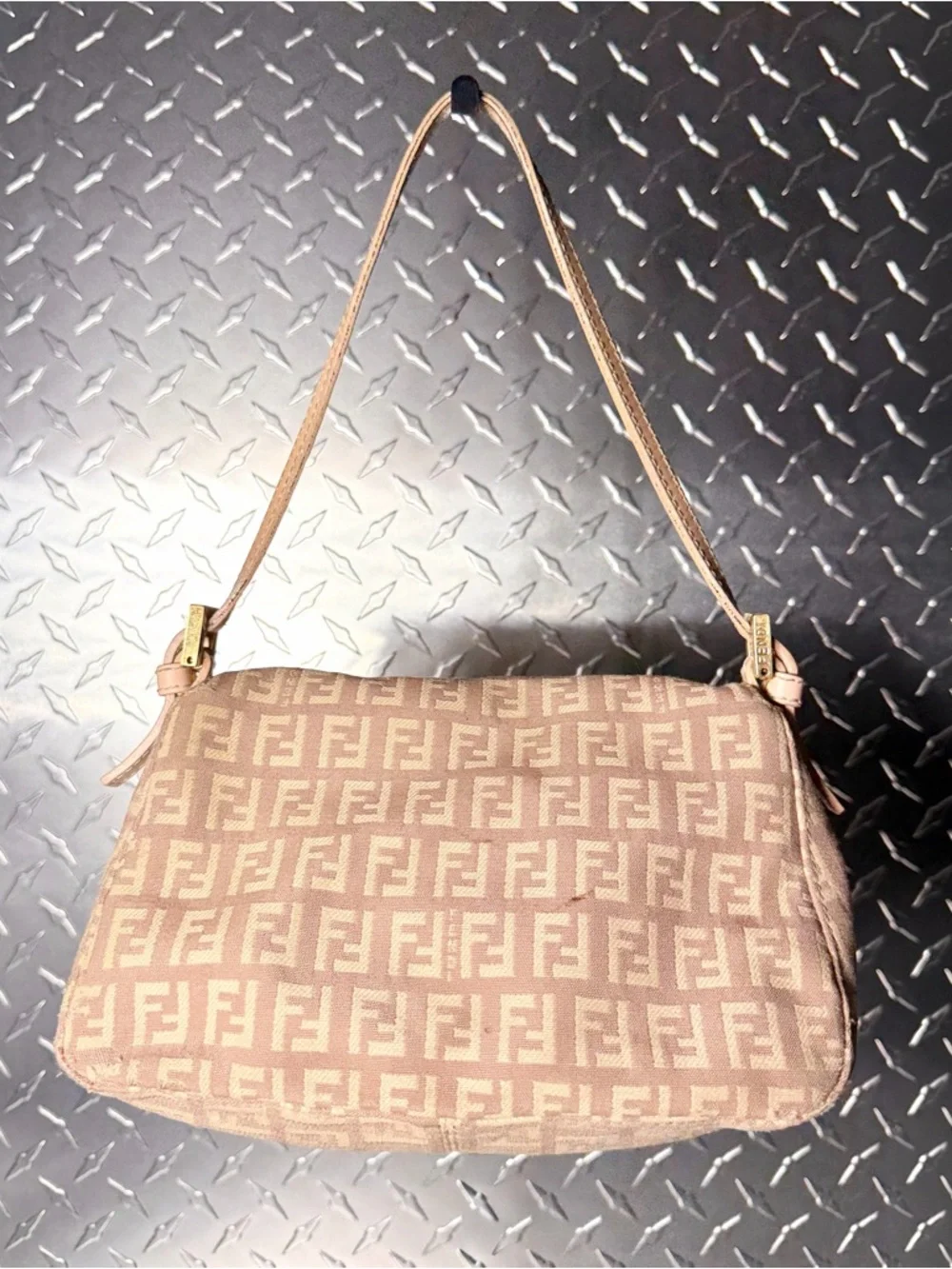 Fendi Vintage FF Mini Baguette in Pink GHW - Picture 2 of 12